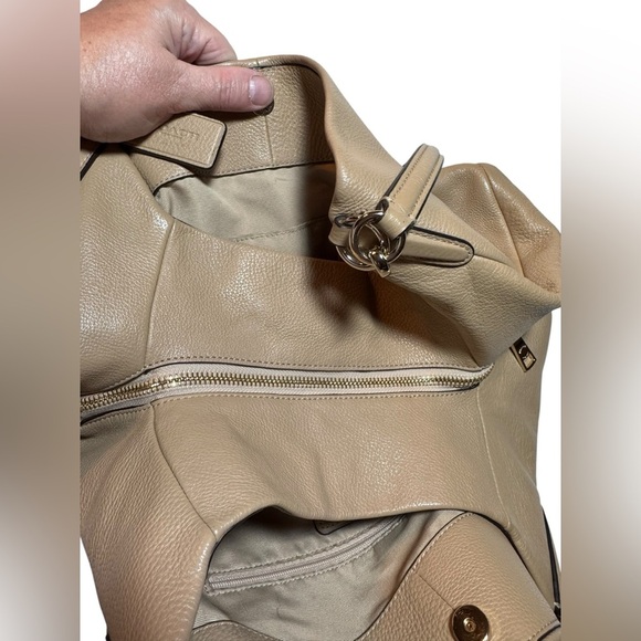 Coach Madison Phoebe Shoulder Tote - Picture 6 of 16